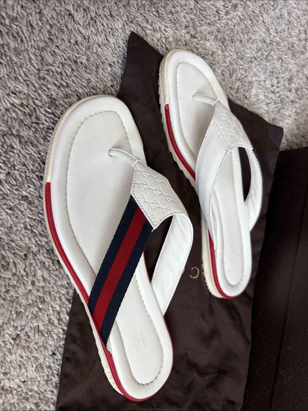 Gucci White Leather Flip-Flops with Navy & Red Webbing woman’s - Picture 2 of 3